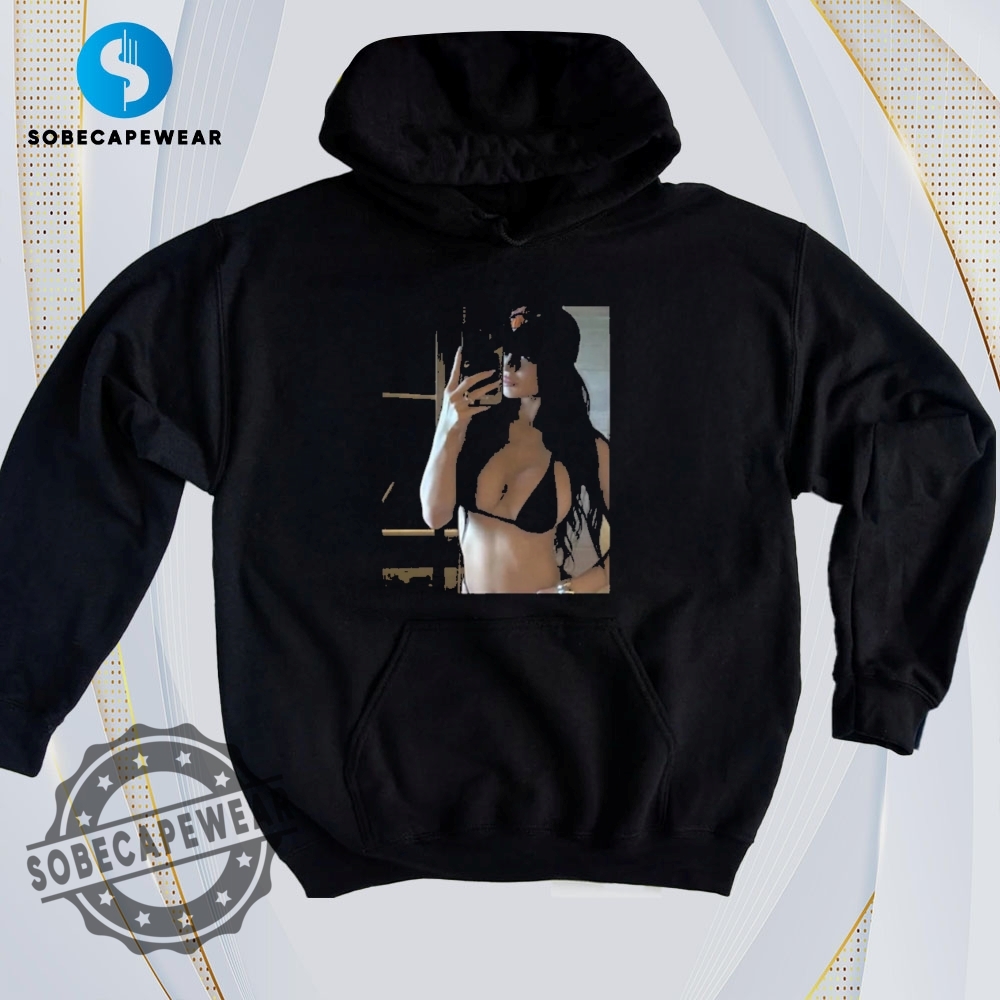 Ready, Set, Style – These T-Shirts Are All You Need 27 Kylie Jenner Selfie Ny Knicks Shirt Hoodie Sweatshirt Vintage