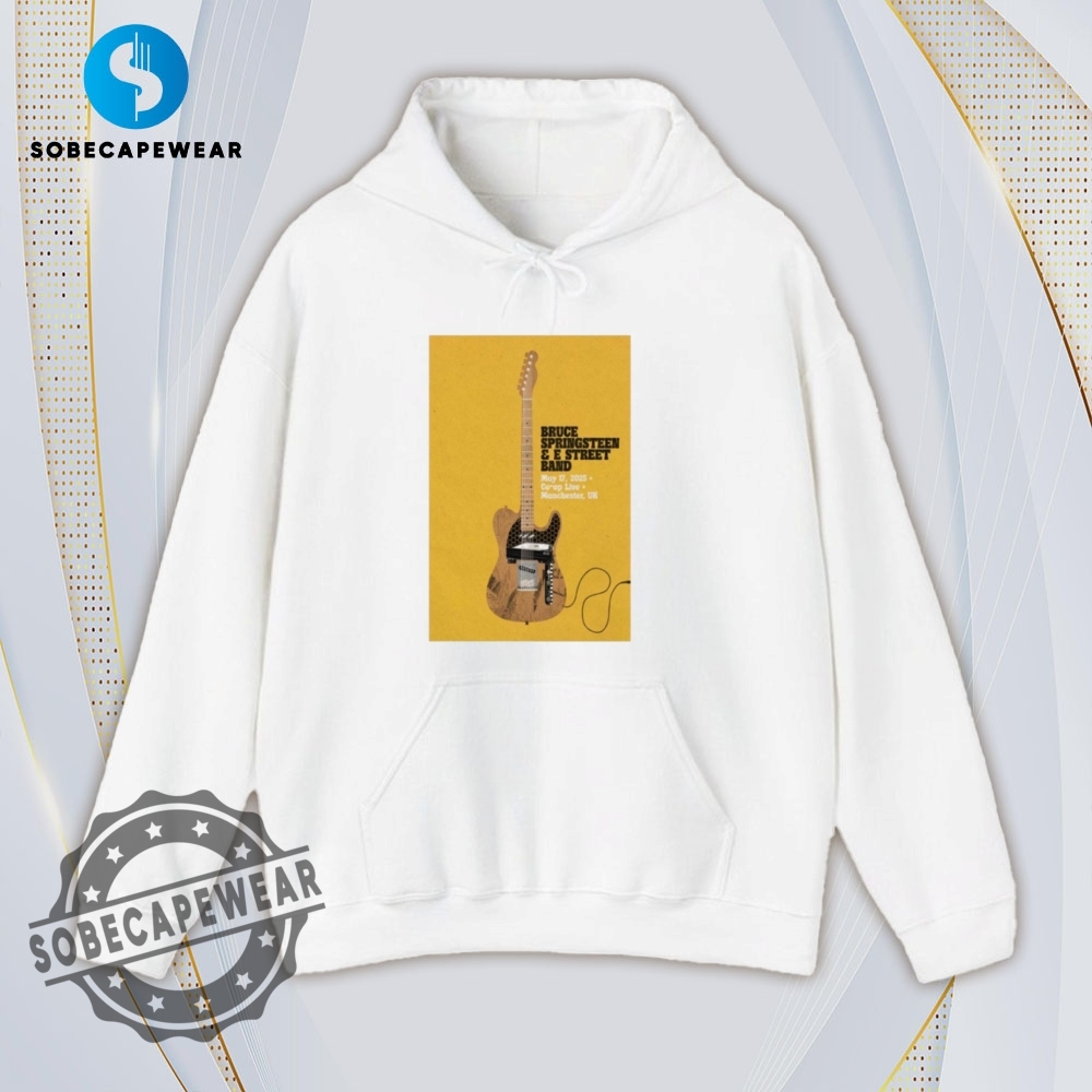 Manchester Uk May 17 2025 Guitar Bruce Springsteen Vintage Retro Shirt Sweatshirt Sweater Hoodie 4 Manchester UK May 17 2025 Guitar Bruce Springsteen Vintage Retro Shirt Sweatshirt Sweater Hoodie